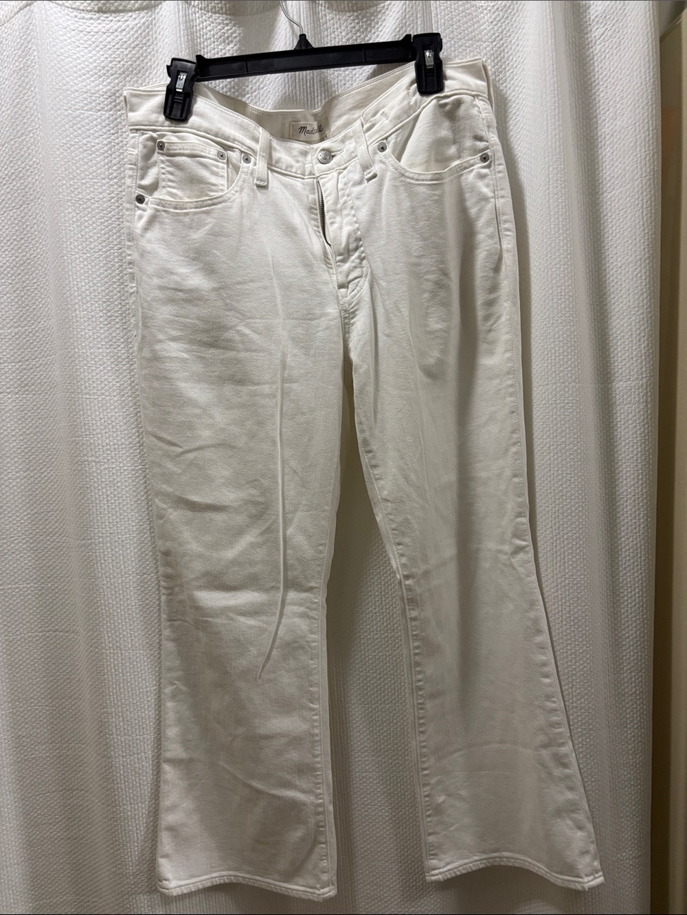 Madewell mid rise kick flare.  White denim jeans.  Sz 28.  Like New